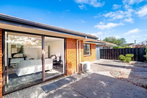 Photo of property in 22 Lake Terrace Road, Burwood, Christchurch, 8061