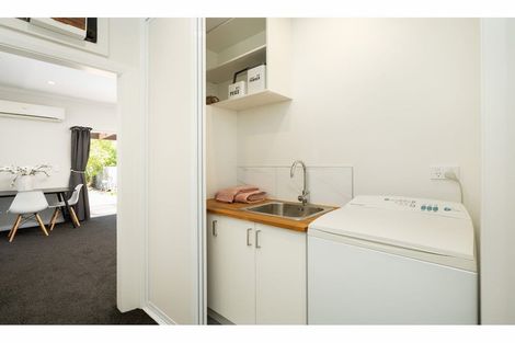 Photo of property in 22 Wilsons Road, Saint Martins, Christchurch, 8022