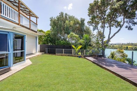 Photo of property in 6 Mara Kai Lane, Raglan, 3225