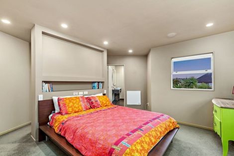 Photo of property in 9a Lupetti Rise, West Harbour, Auckland, 0618