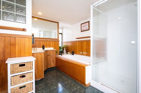 Photo of property in 9 Bay View Road, Bluff Hill, Napier, 4110