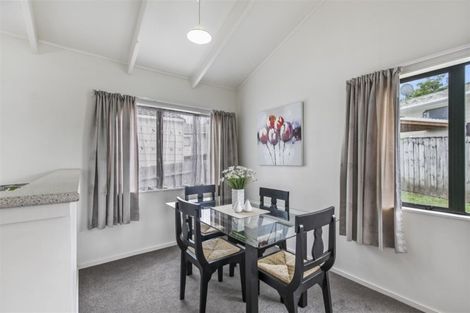 Photo of property in 29 Loughanure Place, Massey, Auckland, 0614