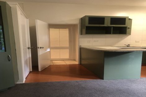 Photo of property in 45 Ravenwood Drive, Forrest Hill, Auckland, 0620