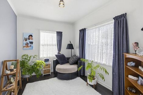 Photo of property in 38 Princes Street, Levin, 5510