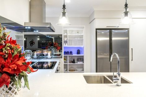 Photo of property in 12 Lakeside Terrace, Omokoroa, 3114