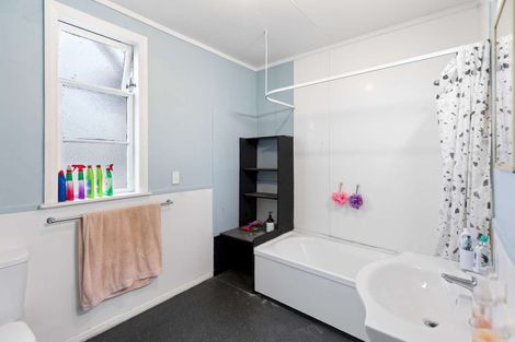Photo of property in 1 Wakefield Street, Whanganui East, Wanganui, 4500