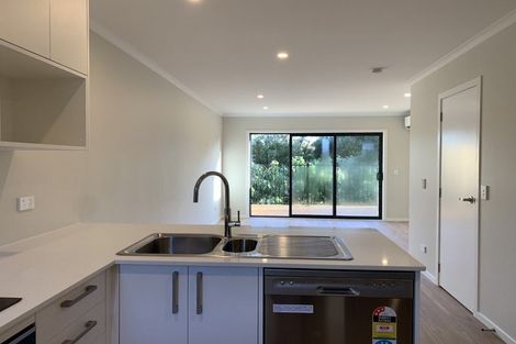 Photo of property in 2/125b Metcalfe Road, Ranui, Auckland, 0612