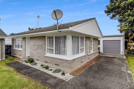 Photo of property in 3/18 Nelson Street, Papakura, 2110
