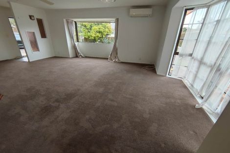 Photo of property in 74 Godley Road, Green Bay, Auckland, 0604