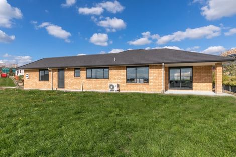 Photo of property in 8 Bosun Place, Te Atatu Peninsula, Auckland, 0610