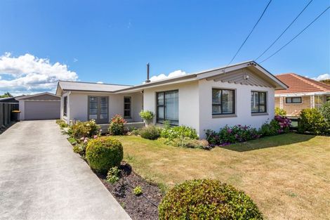 Photo of property in 37 Colwyn Street, Bryndwr, Christchurch, 8053