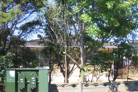 Photo of property in 1/168 Onewa Road, Northcote, Auckland, 0627