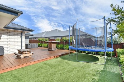 Photo of property in 5 Vittoria Lane, Pegasus, 7612