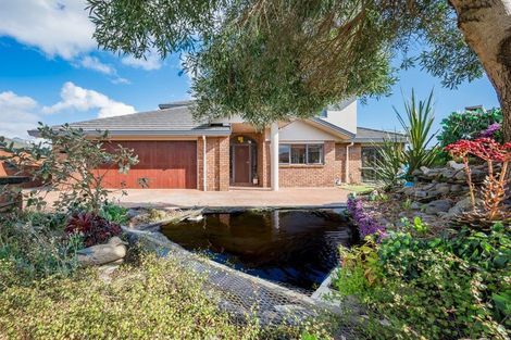 Photo of property in 32 Quadrant Heights, Paraparaumu, 5032
