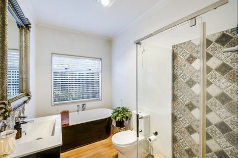 Photo of property in 62 Avenue Road, Greenmeadows, Napier, 4112