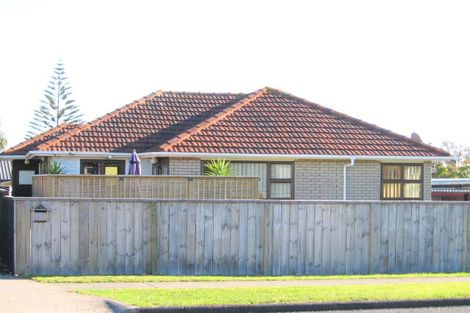 Photo of property in 38 Grove Road, Papakura, 2110