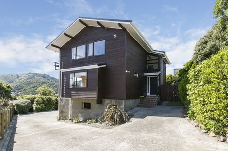 Photo of property in 7 Te Kainga Way, Khandallah, Wellington, 6035