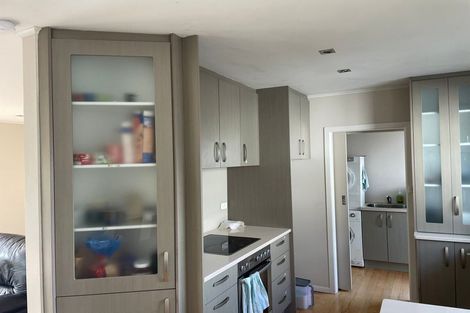 Photo of property in 39 Megan Avenue, Pakuranga Heights, Auckland, 2010