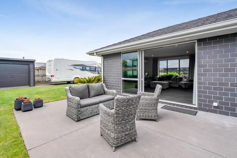 Photo of property in 15 Keene Drive, Bell Block, New Plymouth, 4312