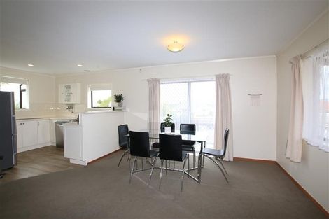 Photo of property in 5 Strid Road, Te Atatu South, Auckland, 0610