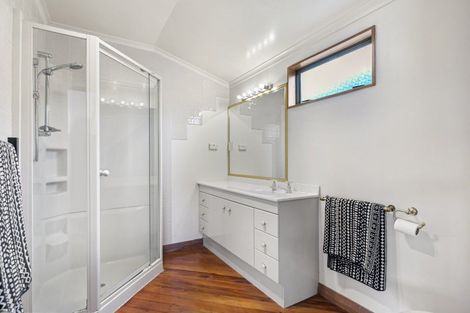 Photo of property in 107 Cockayne Road, Khandallah, Wellington, 6035