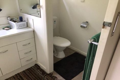 Photo of property in 212 Godley Road, Titirangi, Auckland, 0604