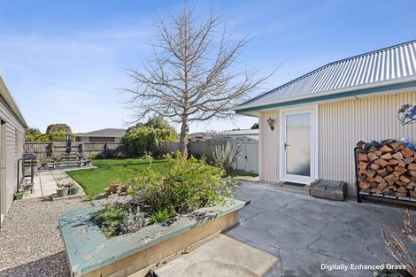 Photo of property in 3 Wallace Street, Bryndwr, Christchurch, 8053
