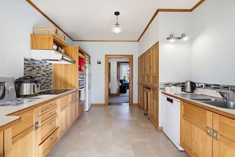 Photo of property in 61 Barraud Street, Dannevirke, 4930