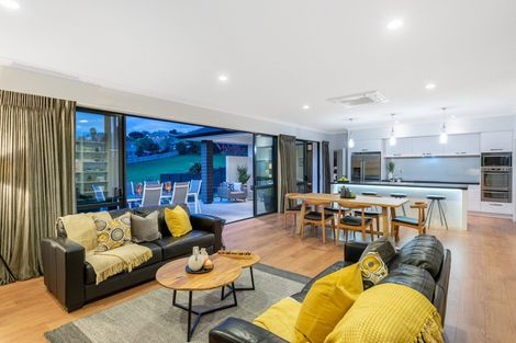 Photo of property in 122 Oteki Park Drive, Welcome Bay, Tauranga, 3112