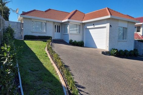 Photo of property in 11 Mako Street, West Harbour, Auckland, 0618
