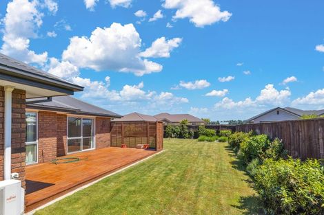 Photo of property in 9 Walnut Way, Rangiora, 7400