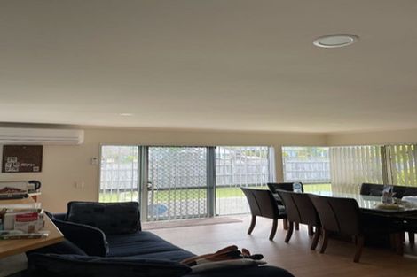 Photo of property in 212 Kilkenny Drive, East Tamaki Heights, Auckland, 2016