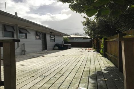 Photo of property in 47 Larnoch Road, Henderson, Auckland, 0610