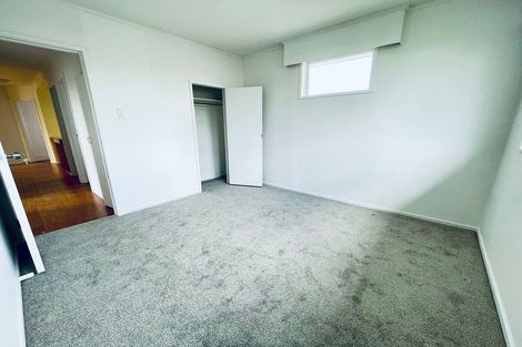 Photo of property in 3 Addison Drive, Glendene, Auckland, 0602