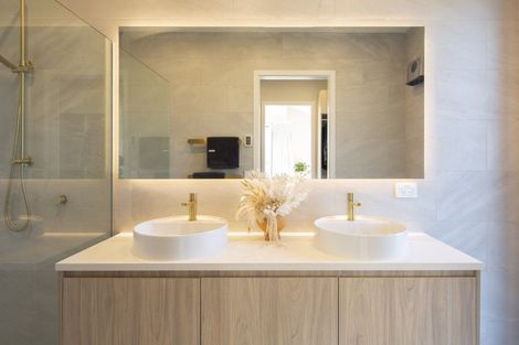 Photo of property in 11a Double Cone Road, Jacks Point, Queenstown, 9371