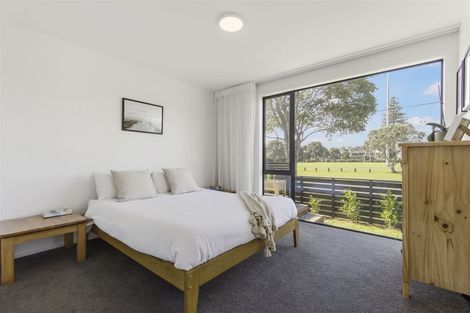 Photo of property in 9a William Bayes Place, Red Beach, 0932