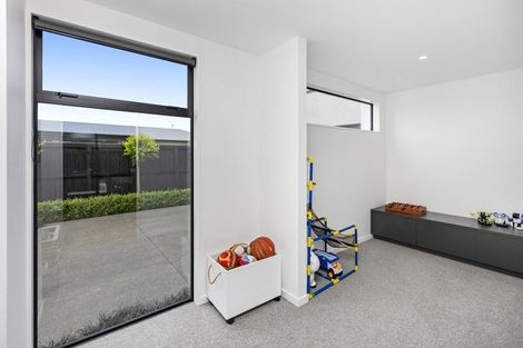 Photo of property in 42 Grayshott Avenue, Casebrook, Christchurch, 8051