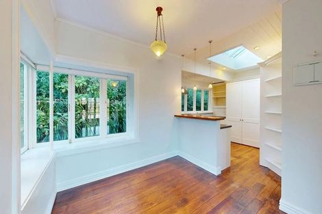 Photo of property in 43 Trelissick Crescent, Ngaio, Wellington, 6035