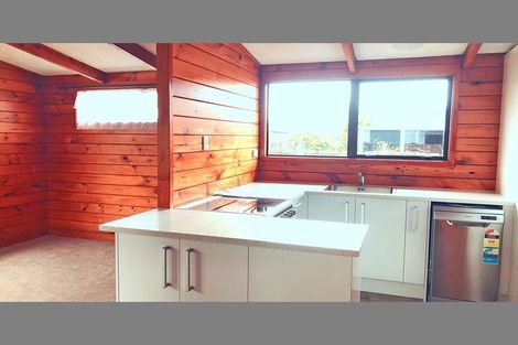 Photo of property in 49 Larnoch Road, Henderson, Auckland, 0610