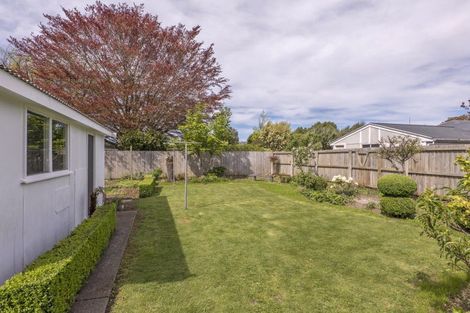 Photo of property in 32 Carruthers Street, Ilam, Christchurch, 8041