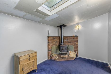 Photo of property in 2 Gurney Road, Kelson, Lower Hutt, 5010