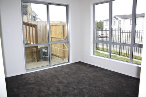 Photo of property in 81 San Valentino Drive, Henderson, Auckland, 0612