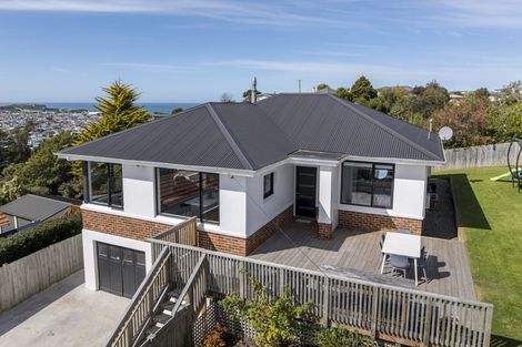 Photo of property in 11 Middleton Road, Kew, Dunedin, 9012