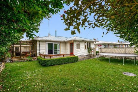 Photo of property in 8 Fenwick Crescent, Hillcrest, Hamilton, 3216