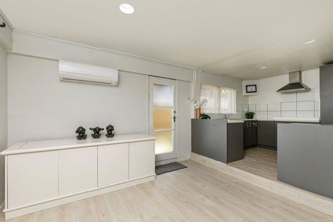 Photo of property in 250 Don Buck Road, Massey, Auckland, 0614