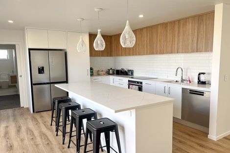 Photo of property in 162 Kupe Drive, Whitianga, 3510