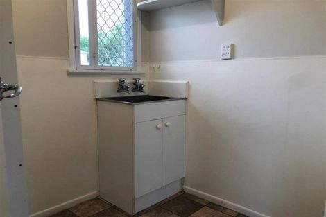 Photo of property in 58 Friedlanders Road, Manurewa, Auckland, 2102