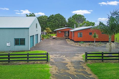 Photo of property in 69 Waipipi Wharf Road, Pollok, Waiuku, 2683