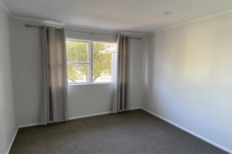 Photo of property in 1 Marcel Place, Glenfield, Auckland, 0629