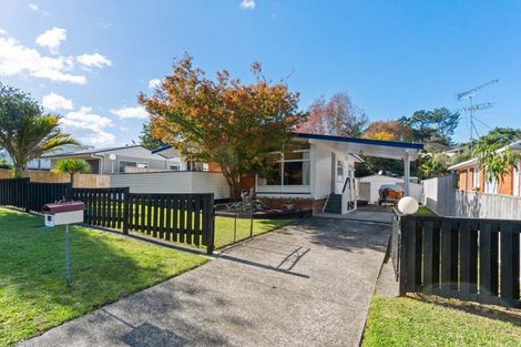 Photo of property in 11 Arosa Place, Forrest Hill, Auckland, 0620